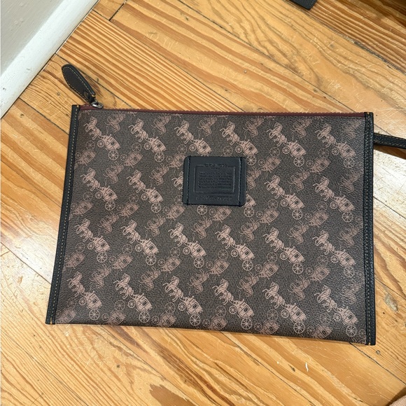 Coach 2019 Field Tote 40 with Yellow Rocket Design - Picture 4 of 10